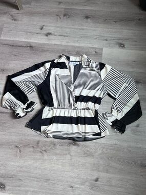 Sweet Rain Black & White Striped V-Neck Peplum Blouse